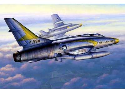 Myśliwiec F-100C Super Sabre - zdjęcie 1