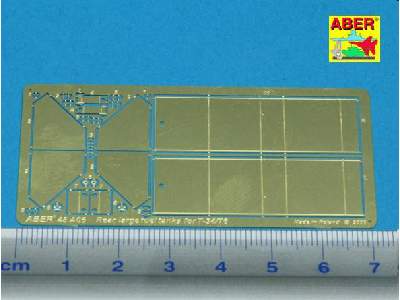 Tylne duże zbiorniki paliwa do T-34/76 - el. fototrawione - zdjęcie 1