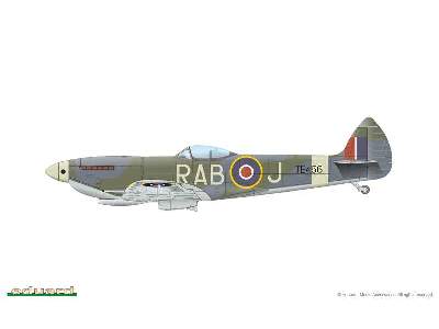 Spitfire Mk.XVI Bubbletop - zdjęcie 13