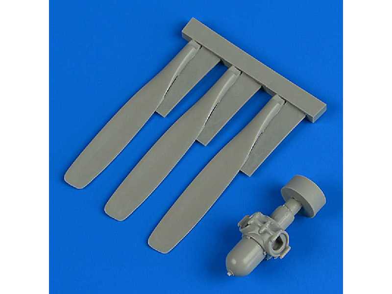 T-28 Trojan propeller "A" - Kitty Hawk - zdjęcie 1 T-28 Trojan propeller "A" - Kitty Hawk - zdjęcie 1