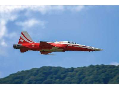 F-5E Tiger ll Patrouille Suisse 50th Anniversary - zdjęcie 1