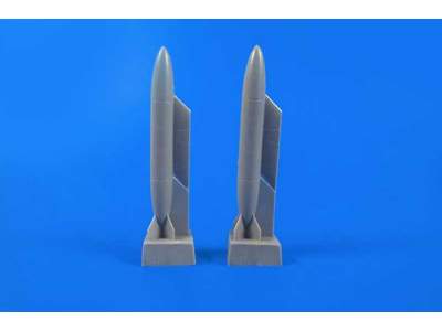 S.O.4050 Vautour - External tanks for Special hobby and Azur kit - zdjęcie 1