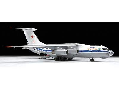 Ił-76MD - rosyjski samolot transportowy - zdjęcie 5