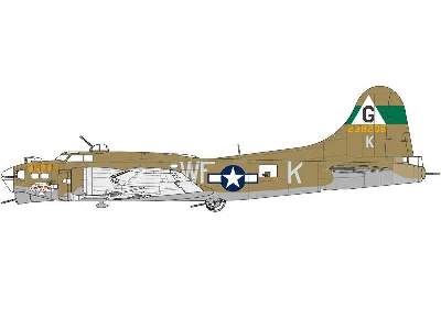 Ósma Powietrzna USAAF: Boeing B-17G z zestawem załadunkowym - zdjęcie 6