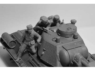 T-34-76 czołg radziecki z figurkami - zdjęcie 11
