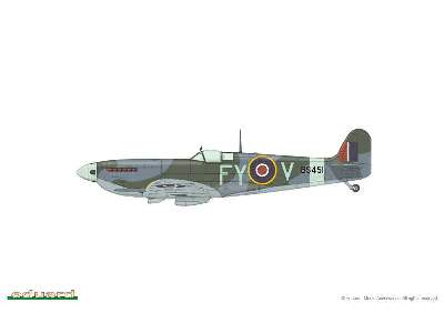 Spitfire Mk.IX - piloci czechosłowaccy - Nasi se vraceji  - zdjęcie 15