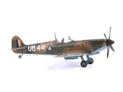 Spitfire Mk.IX - piloci czechosłowaccy - Nasi se vraceji  - zdjęcie 76