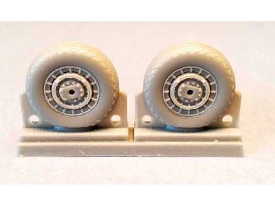 F4U Corsair/F6F Hellcat  Ribbed/Diamond Thread Wheels set - zdjęcie 4