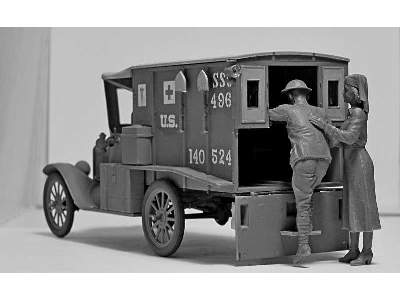 Ford T 1917 Ambulans z amrykańskim personelem medycznym - zdjęcie 20