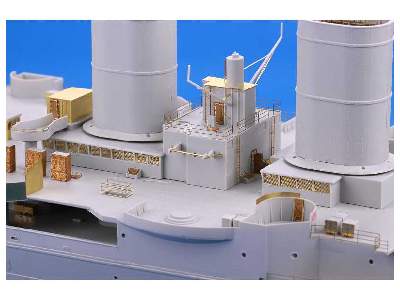 HMS Hood pt.  6 superstructure 1/200 - Trumpeter - zdjęcie 9