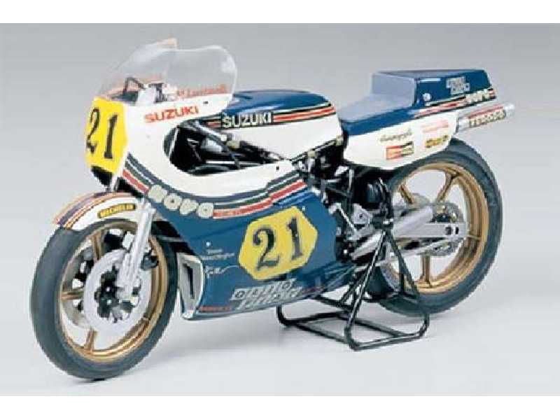 Motocykl Suzuki RGB500 Team Kit - zdjęcie 1 Motocykl Suzuki RGB500 Team Kit - zdjęcie 1