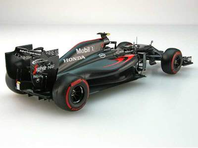 McLaren Honda MP4-31 Late season version - zdjęcie 3