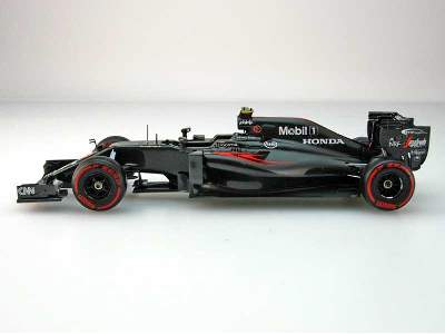 McLaren Honda MP4-31 Late season version - zdjęcie 4