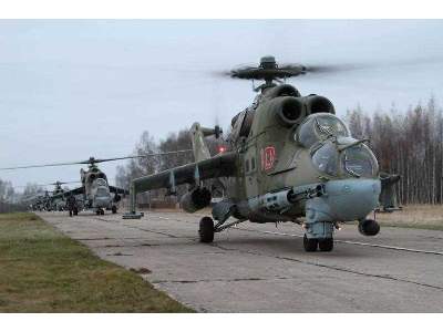 Mil Mi-24P Russian Aerospace Forces attack helicopter - zdjęcie 4