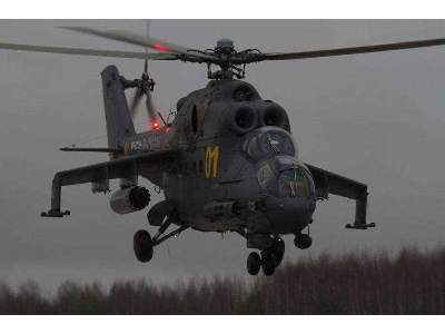 Mil Mi-24P Russian Aerospace Forces attack helicopter - zdjęcie 5