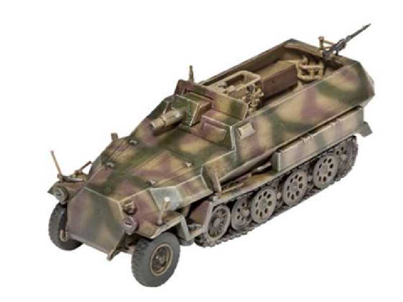 Sd.Kfz. 251/9 Ausf. C opancerzony wóz piechoty - zdjęcie 1 Sd.Kfz. 251/9 Ausf. C opancerzony wóz piechoty - zdjęcie 1