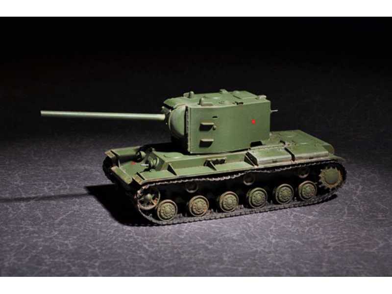 Czołg sowiecki KV-2 z działem 107mm Zis-6 - zdjęcie 1 Czołg sowiecki KV-2 z działem 107mm Zis-6 - zdjęcie 1