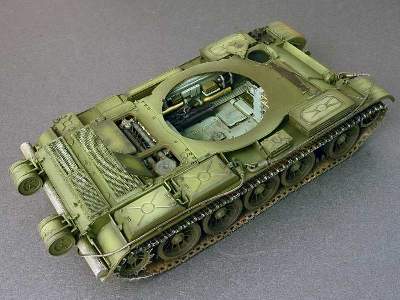 T-54-3 radziecki średni czołg - z wnętrzem - model 1951 - zdjęcie 4