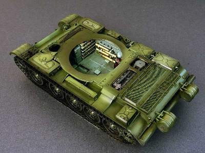 T-54-3 radziecki średni czołg - z wnętrzem - model 1951 - zdjęcie 148