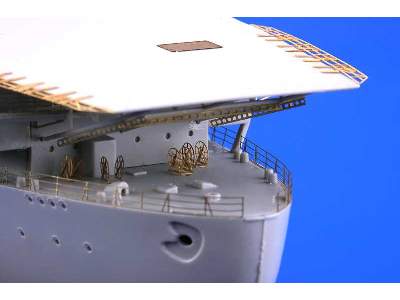 DKM Graf Zeppelin pt.1 deck & jeřáby 1/350 - Trumpeter - zdjęcie 12