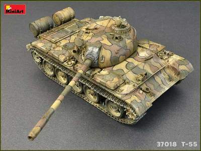 T-55 model 1963 radziecki średni czołg - z wnętrzem  - zdjęcie 2