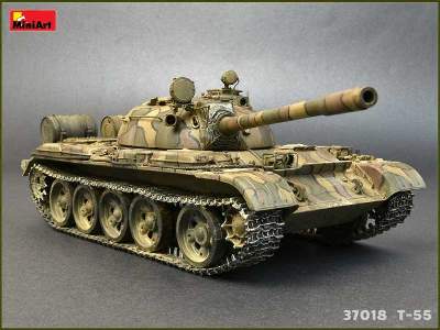 T-55 model 1963 radziecki średni czołg - z wnętrzem  - zdjęcie 7