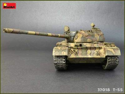 T-55 model 1963 radziecki średni czołg - z wnętrzem  - zdjęcie 8