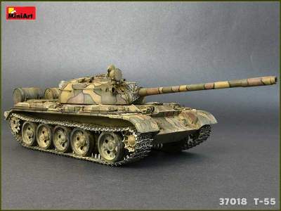 T-55 model 1963 radziecki średni czołg - z wnętrzem  - zdjęcie 10