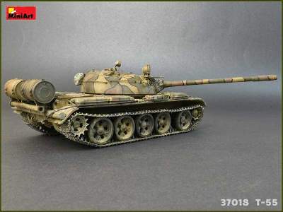 T-55 model 1963 radziecki średni czołg - z wnętrzem  - zdjęcie 11