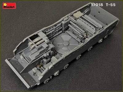 T-55 model 1963 radziecki średni czołg - z wnętrzem  - zdjęcie 106