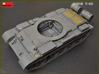 T-55 model 1963 radziecki średni czołg - z wnętrzem  - zdjęcie 132