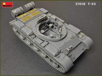 T-55 model 1963 radziecki średni czołg - z wnętrzem  - zdjęcie 136