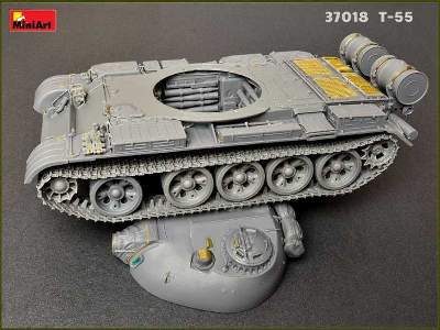 T-55 model 1963 radziecki średni czołg - z wnętrzem  - zdjęcie 138