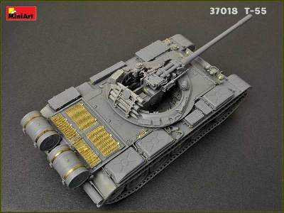 T-55 model 1963 radziecki średni czołg - z wnętrzem  - zdjęcie 140