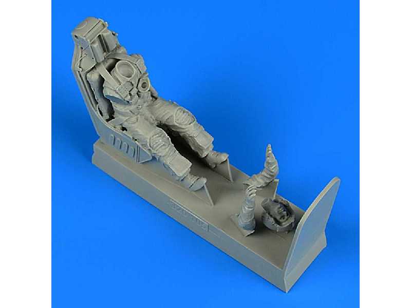 US Navy Pilot with ejection seat for A-7E Corsair II early V. - - zdjęcie 1 US Navy Pilot with ejection seat for A-7E Corsair II early V. - - zdjęcie 1