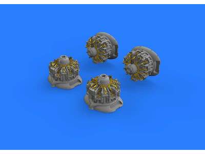 B-24 engines 1/72 - Eduard - zdjęcie 4