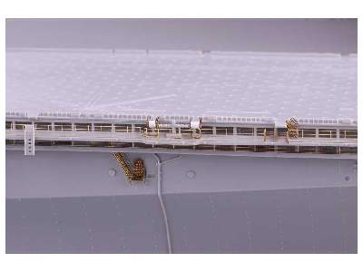 USS Iwo Jima LHD-7  pt.1 1/350 - Trumpeter - zdjęcie 21