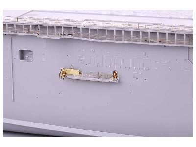 USS Iwo Jima LHD-7  pt.1 1/350 - Trumpeter - zdjęcie 24