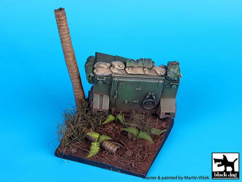 Destroyed M 113 Vietnam Base - zdjęcie 1 Destroyed M 113 Vietnam Base - zdjęcie 1