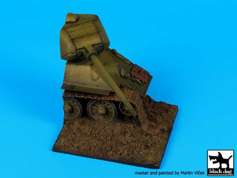 Destroyed T 34 Base - zdjęcie 1 Destroyed T 34 Base - zdjęcie 1