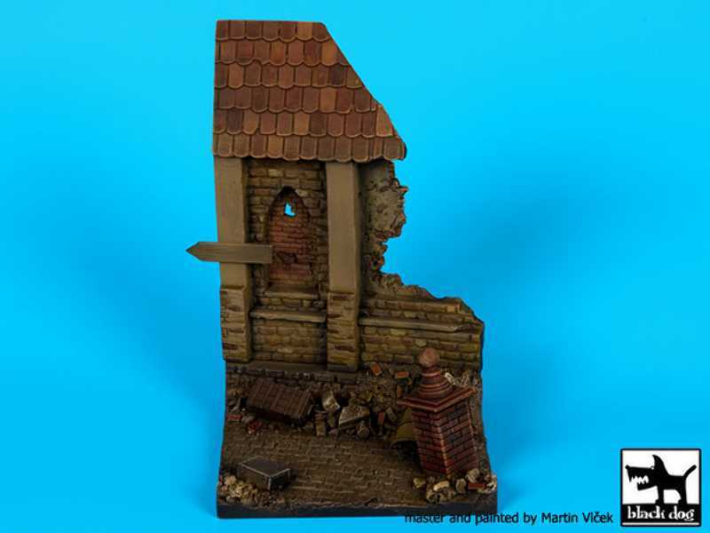 Ruined House Base - zdjęcie 1 Ruined House Base - zdjęcie 1
