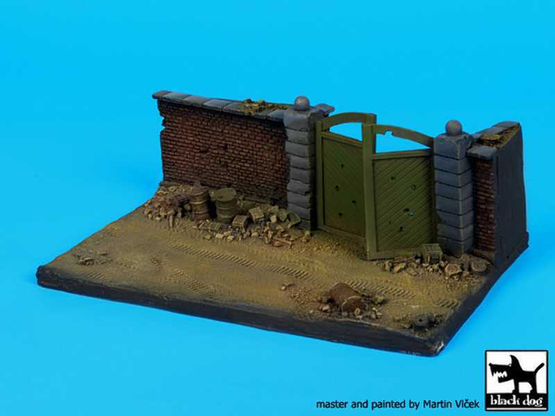 Wall With Gate Base - zdjęcie 1 Wall With Gate Base - zdjęcie 1