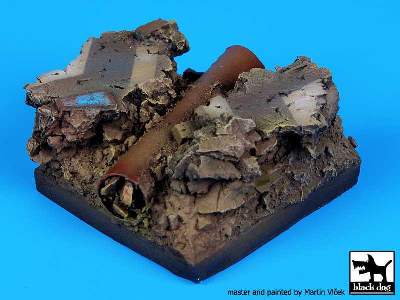 Cracked Road With Pipe Base Fantasy Base - zdjęcie 2