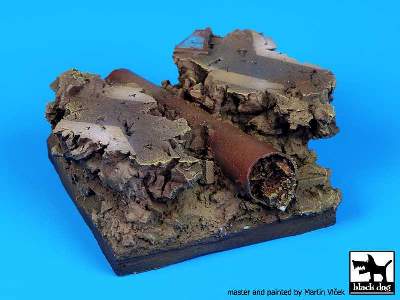 Cracked Road With Pipe Base Fantasy Base - zdjęcie 4