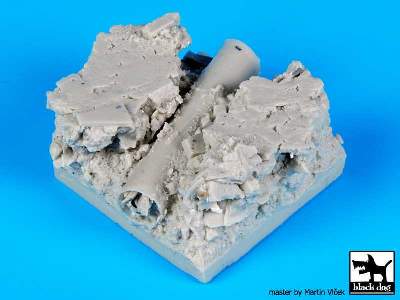 Cracked Road With Pipe Base Fantasy Base - zdjęcie 6