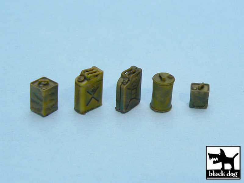 Fuel Cans Accessories Set 40 Resin Parts - zdjęcie 1 Fuel Cans Accessories Set 40 Resin Parts - zdjęcie 1