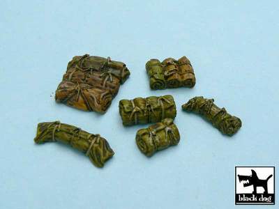 Tentage + Bedrolls #4 Accessories Set 24 Resin Parts - zdjęcie 1