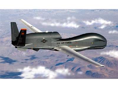 Northrop Grumman Drone RQ-4 Global Hawk - zdjęcie 1