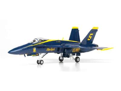 McDonnell Douglas F/A-18A Hornet Blue Angels - zdjęcie 1