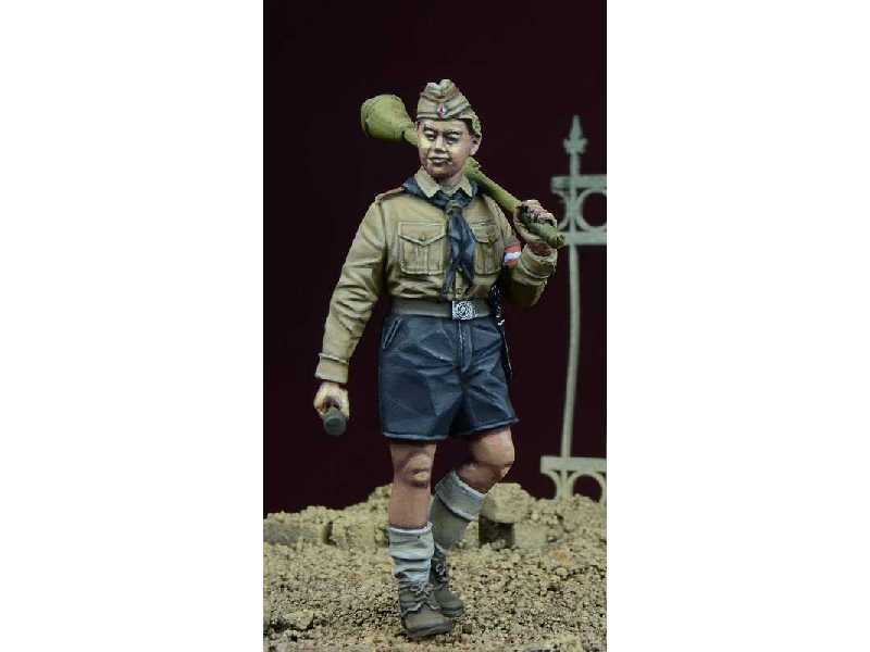 Hitlerjugend Boy 1, Germany 1945 - zdjęcie 1 Hitlerjugend Boy 1, Germany 1945 - zdjęcie 1